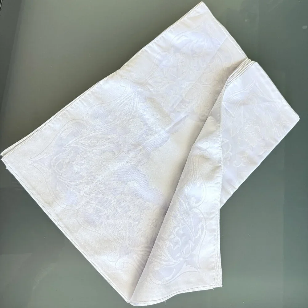 Set of 10 white napkins Floral cotton polyester 17
